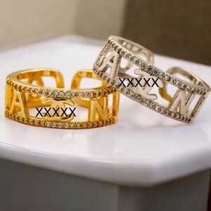 GOLD OR SILVER RING W RHINESTONES ADJUSTABLE WITH DESIGNER POUCH